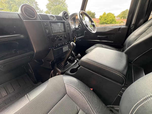 Used Land Rover Defender 2014 for sale - 76077850: Photo 10