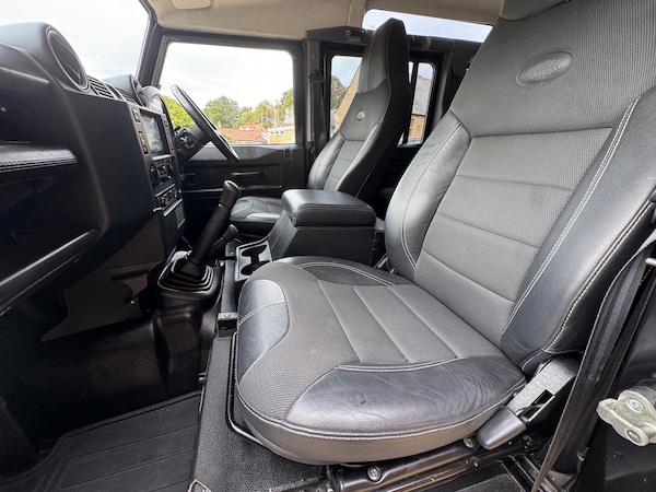 Used Land Rover Defender 2014 for sale - 76077850: Photo 11