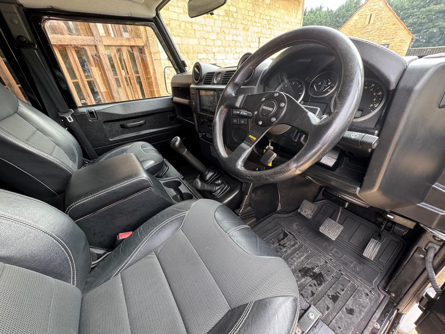 Used Land Rover Defender 2014 for sale - 76077850: Photo 9