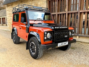 Land Rover - Defender