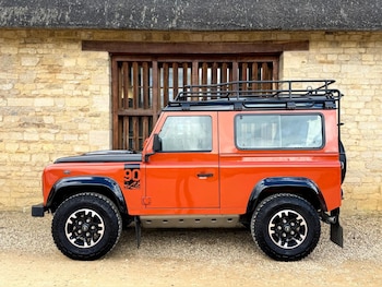 Used Land Rover Defender 2016 for sale - 76077562: Photo 2