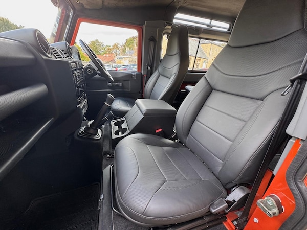 Used Land Rover Defender 2016 for sale - 76077562: Photo 9