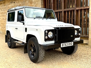 Land Rover - Defender