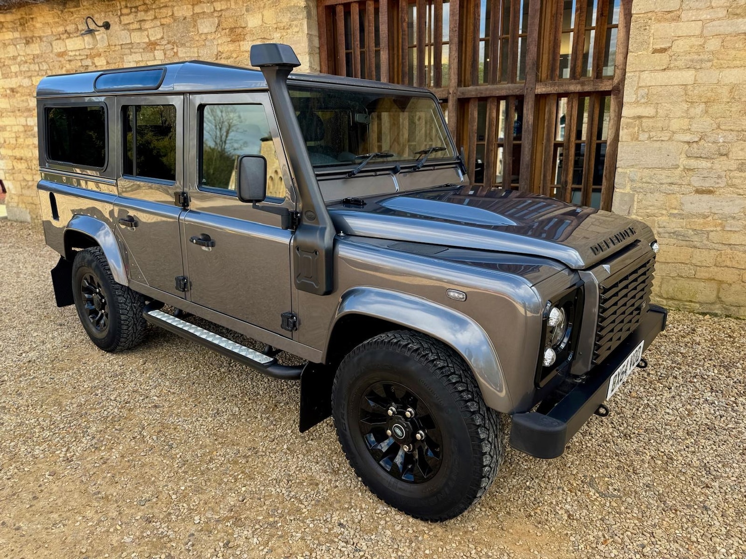 Used Land Rover Defender 2016 for sale - 78107730: Photo 3