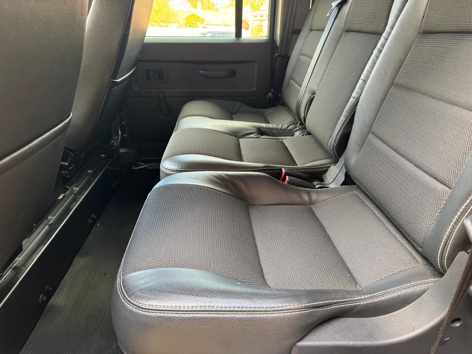 Used Land Rover Defender 2016 for sale - 78107730: Photo 8