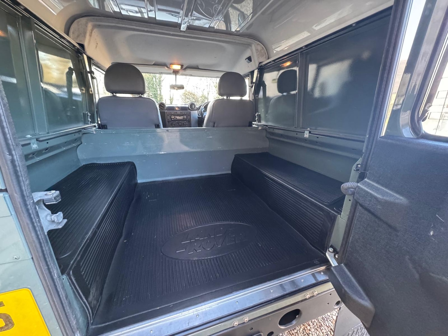 Used Land Rover Defender 2015 for sale - 77517586: Photo 10