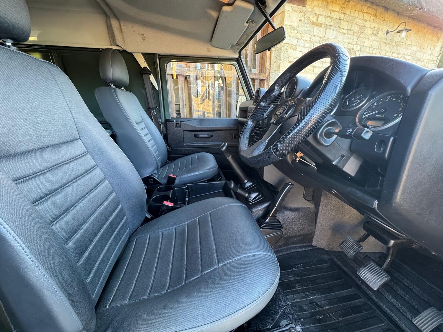 Used Land Rover Defender 2015 for sale - 77517586: Photo 9