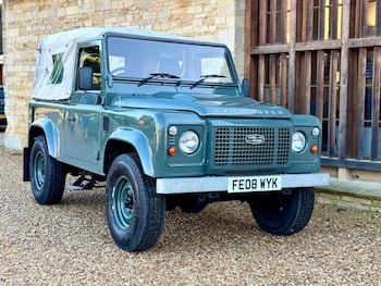Land Rover Defender feature image