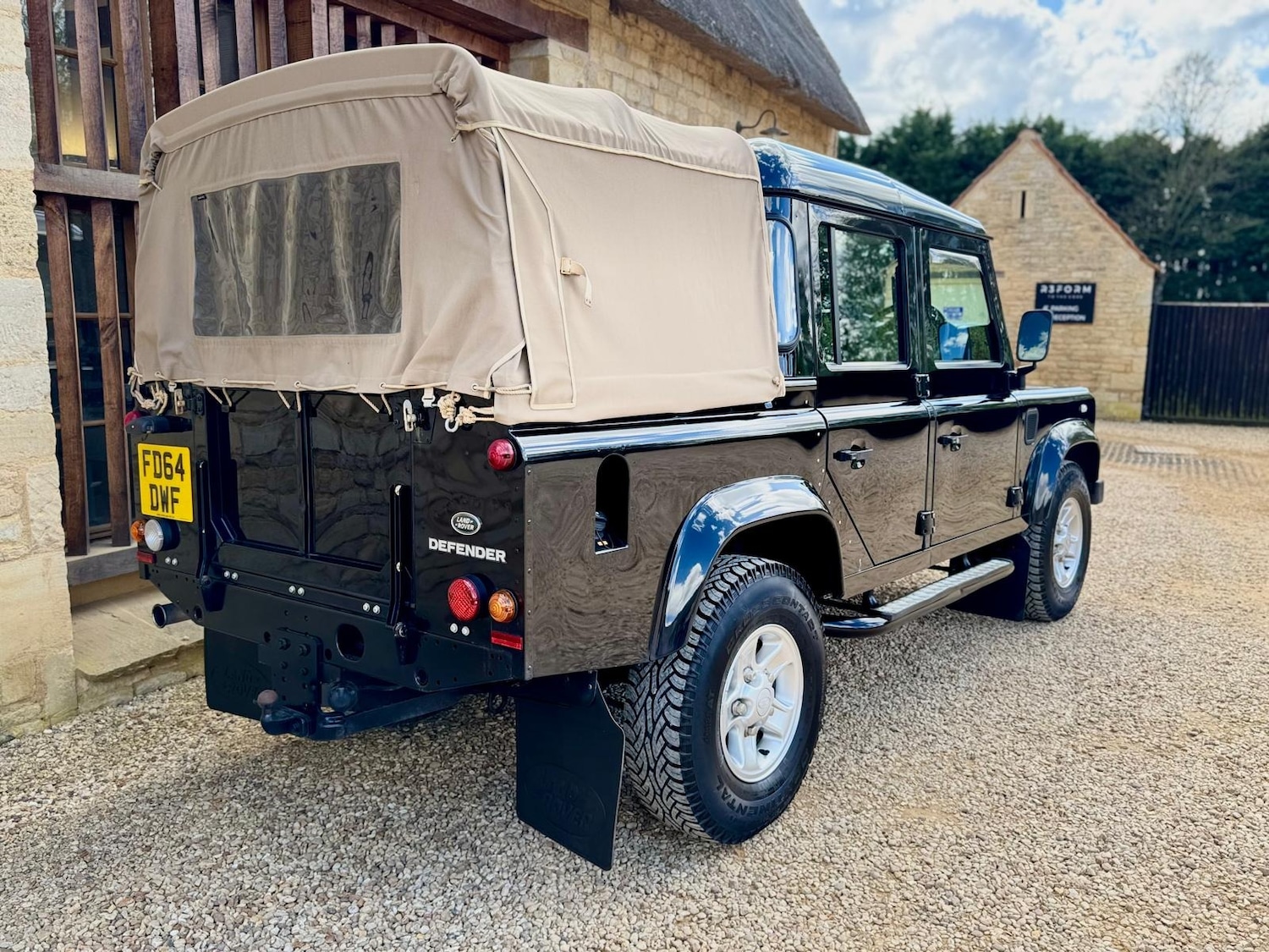 Used Land Rover Defender 2014 for sale - 77570415: Photo 2