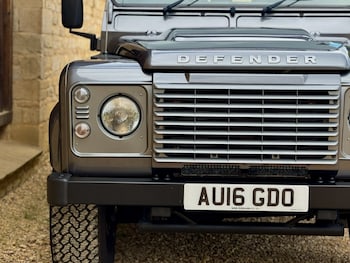 Used Land Rover Defender 2016 for sale - 78942400: Photo