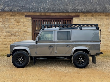Used Land Rover Defender 2016 for sale - 78942400: Photo
