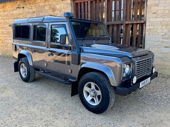 Used Land Rover Defender 2016 for sale - 75584606: Photo