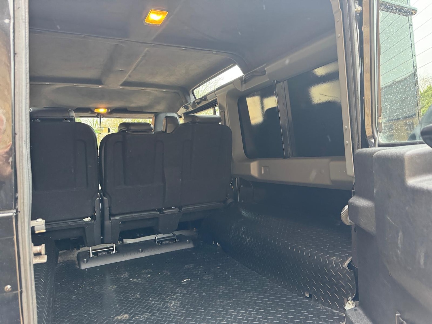 Used Land Rover Defender 2016 for sale - 77335796: Photo 17