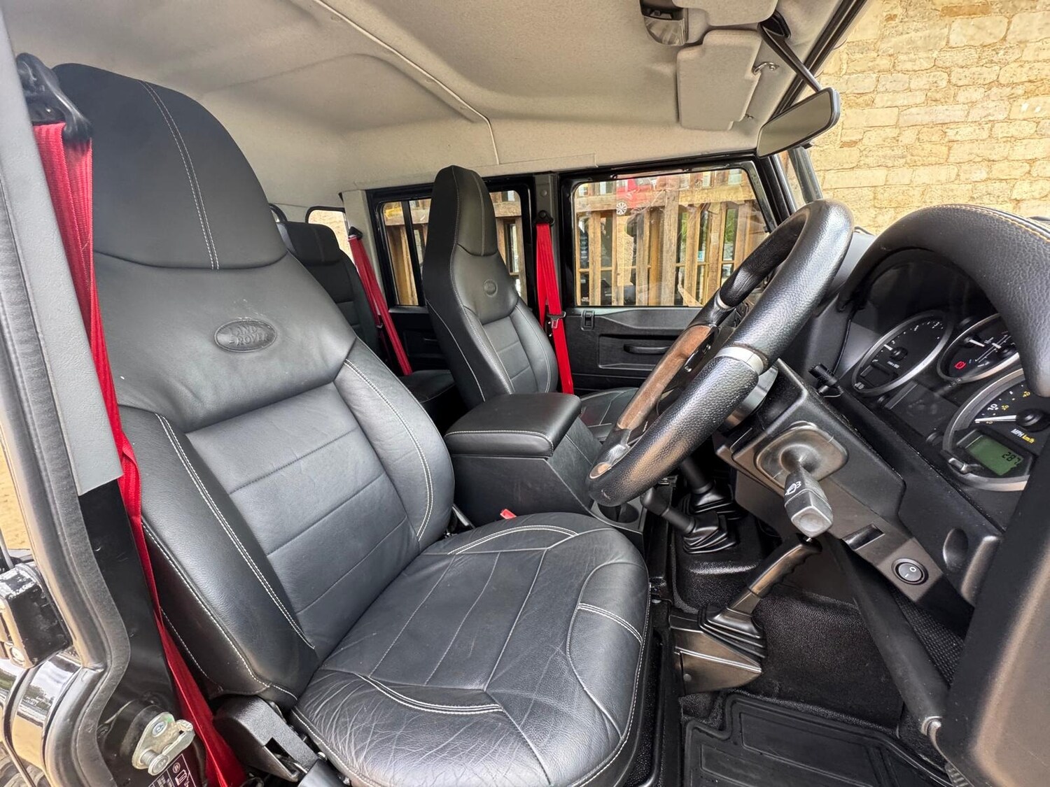 Used Land Rover Defender 2015 for sale - 75983656: Photo 14
