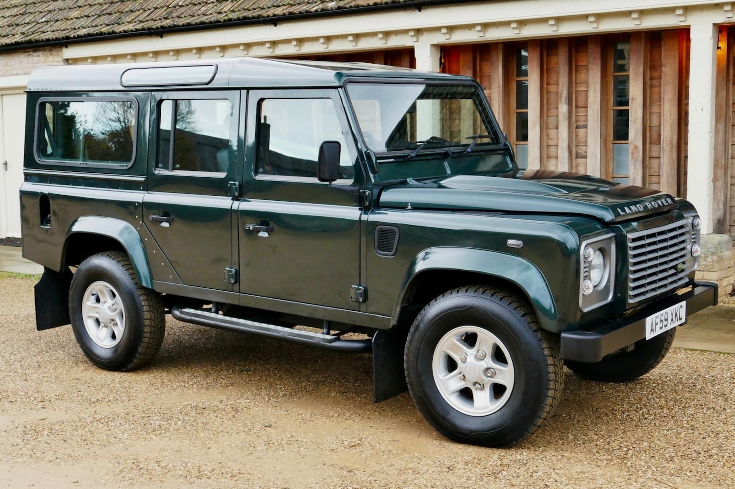 Used Land Rover Defender 2014 for sale - 77285880: Photo 2