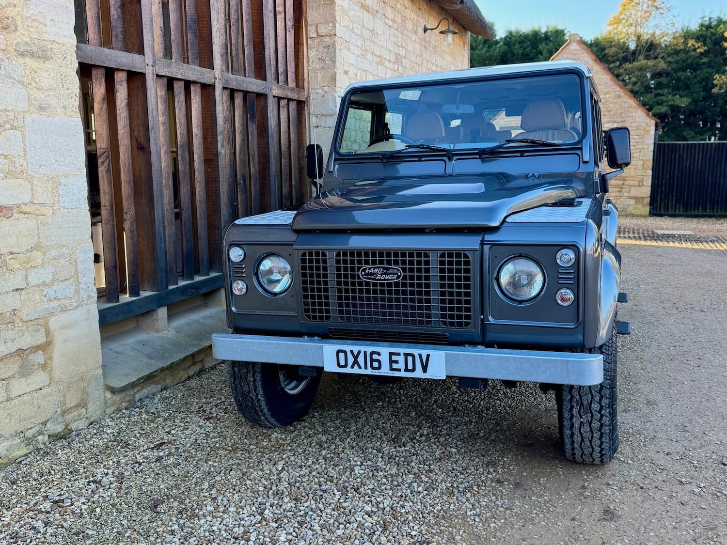 Used Land Rover Defender 2016 for sale - 76946326: Photo 3