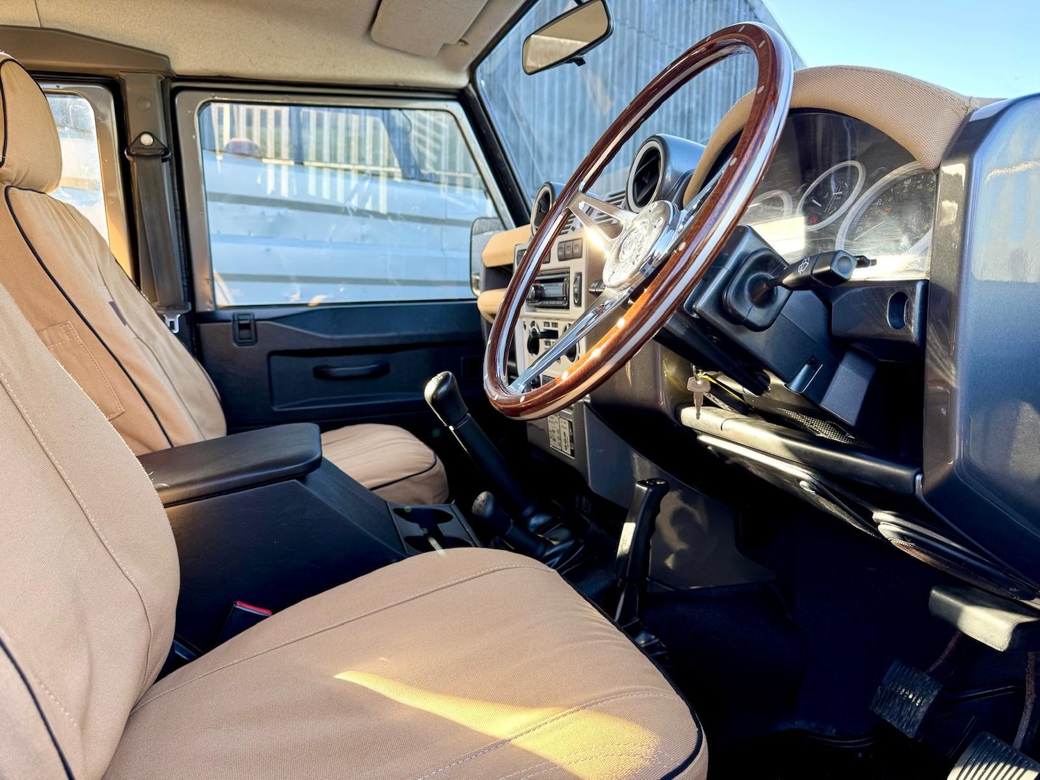 Used Land Rover Defender 2016 for sale - 77517659: Photo 13