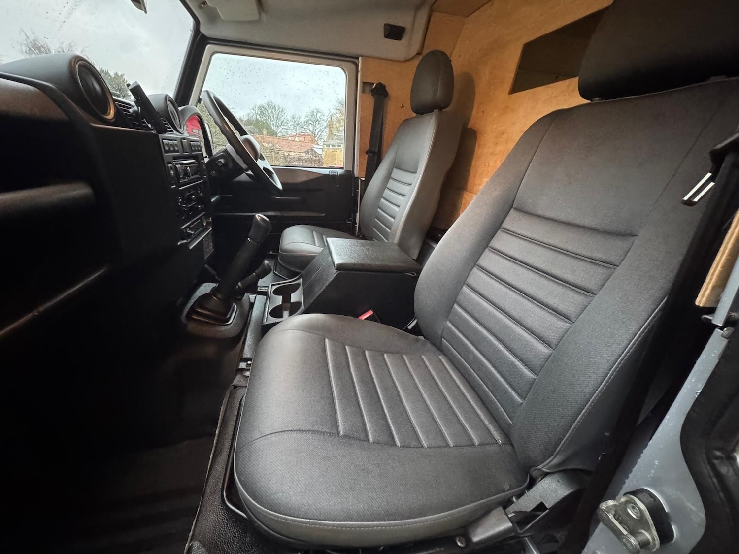 Used Land Rover Defender 2015 for sale - 76821993: Photo 10