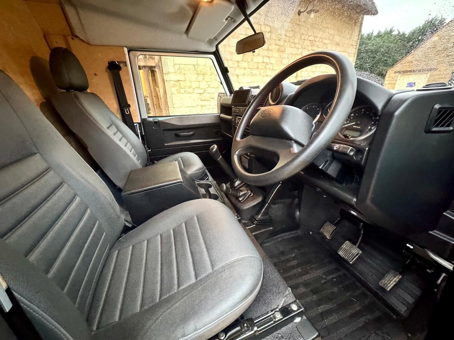 Used Land Rover Defender 2015 for sale - 76821993: Photo 9