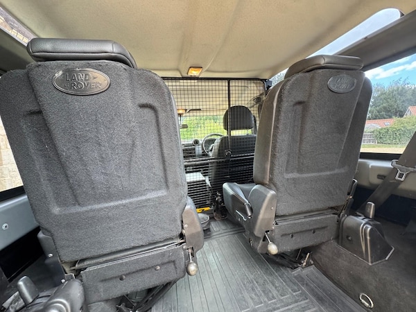 Used Land Rover Defender 2010 for sale - 75584650: Photo 13