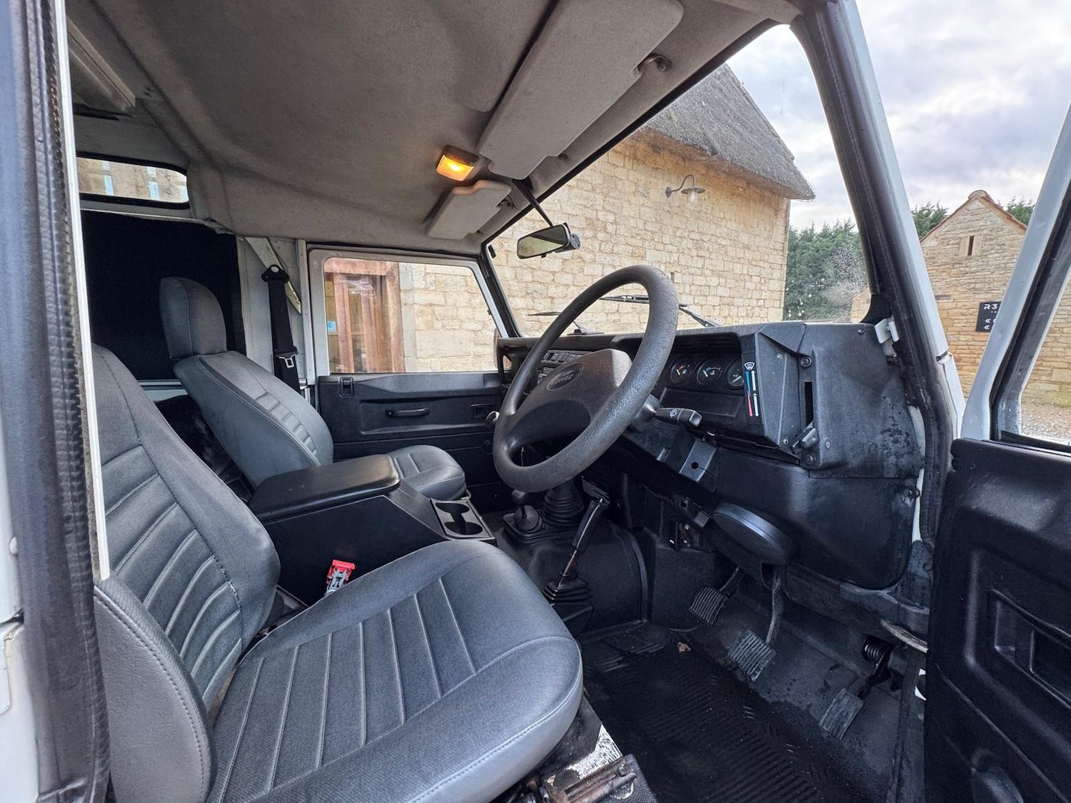 Used Land Rover Defender 2005 for sale - 76946661: Photo 8