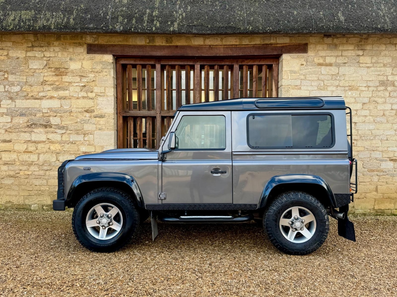 Used Land Rover Defender 2016 for sale - 77210933: Photo 11