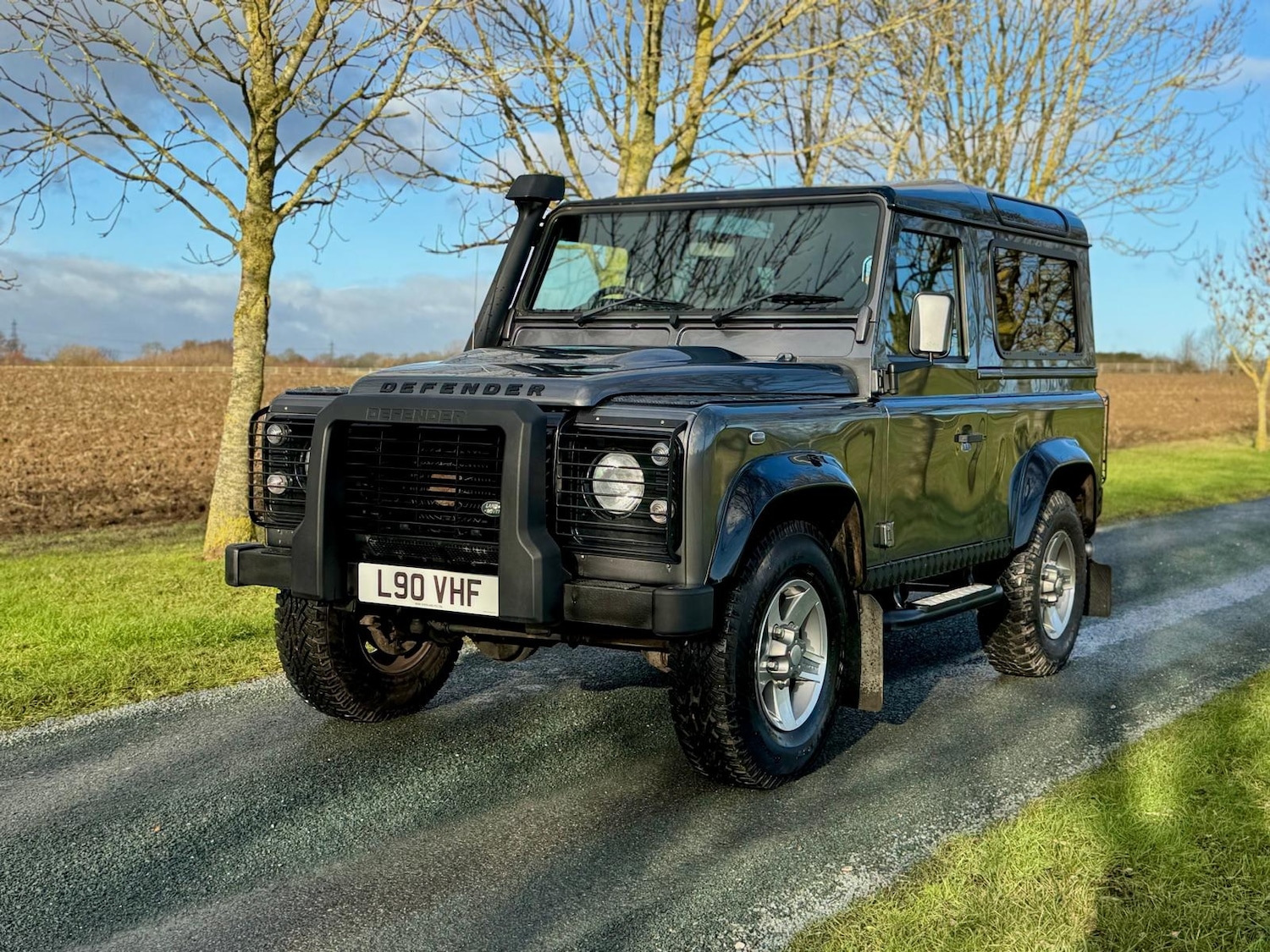 Used Land Rover Defender 2016 for sale - 77210933: Photo 2