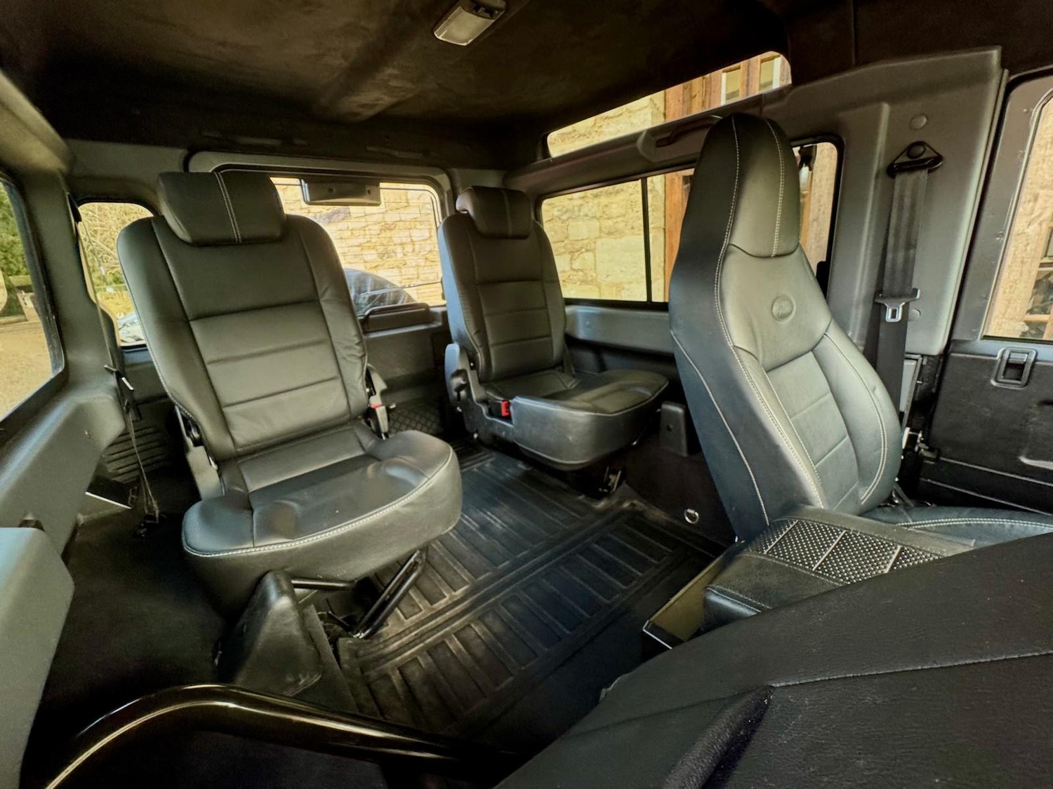 Used Land Rover Defender 2016 for sale - 77210933: Photo 8