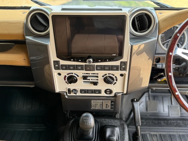 Used Land Rover Defender 2015 for sale - 75147585: Photo 17