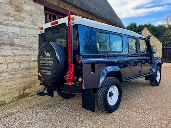 Used Land Rover Defender 130 2001 for sale - 77888405: Photo