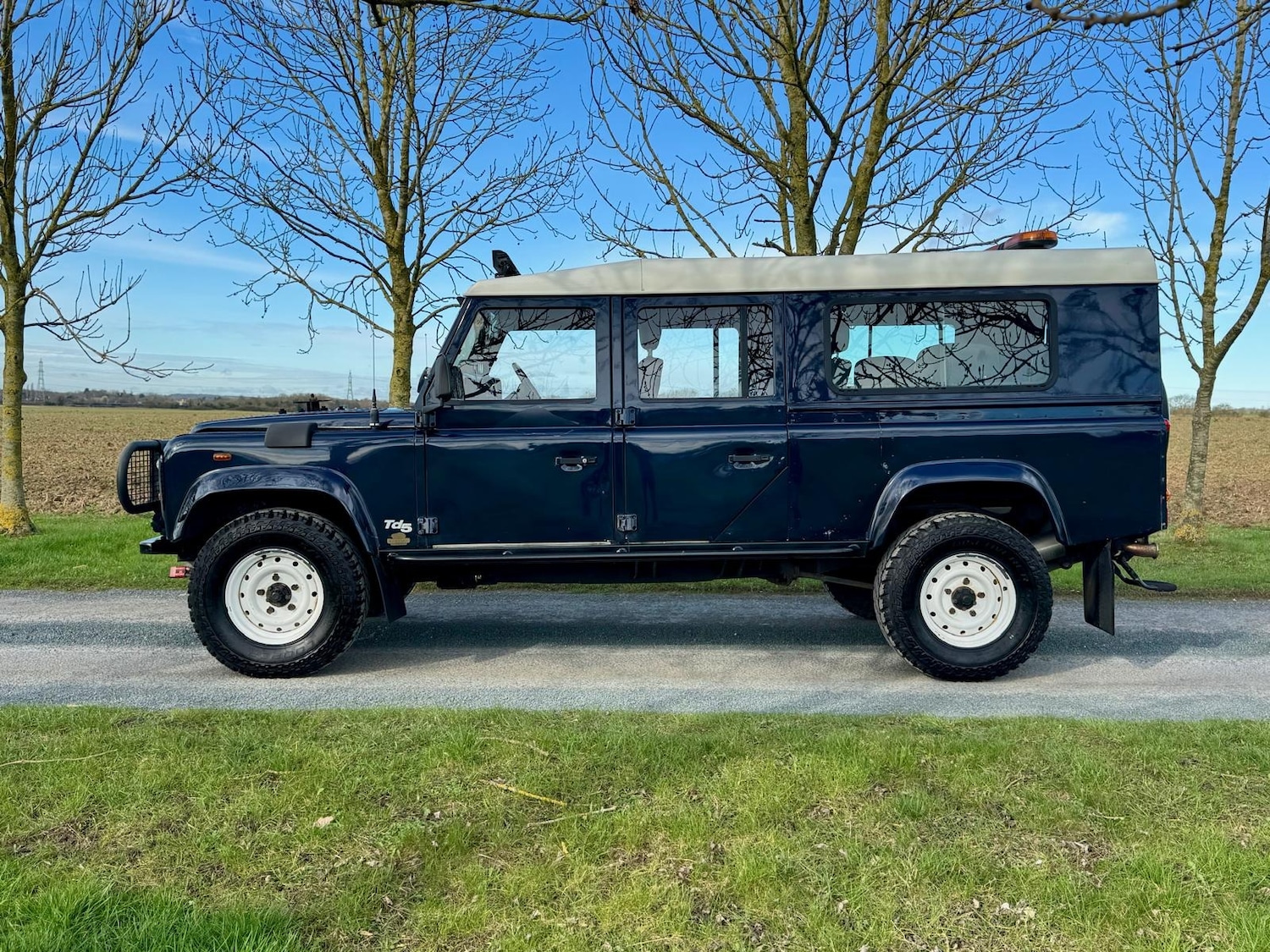 Used Land Rover Defender 130 2001 for sale - 77888405: Photo 9