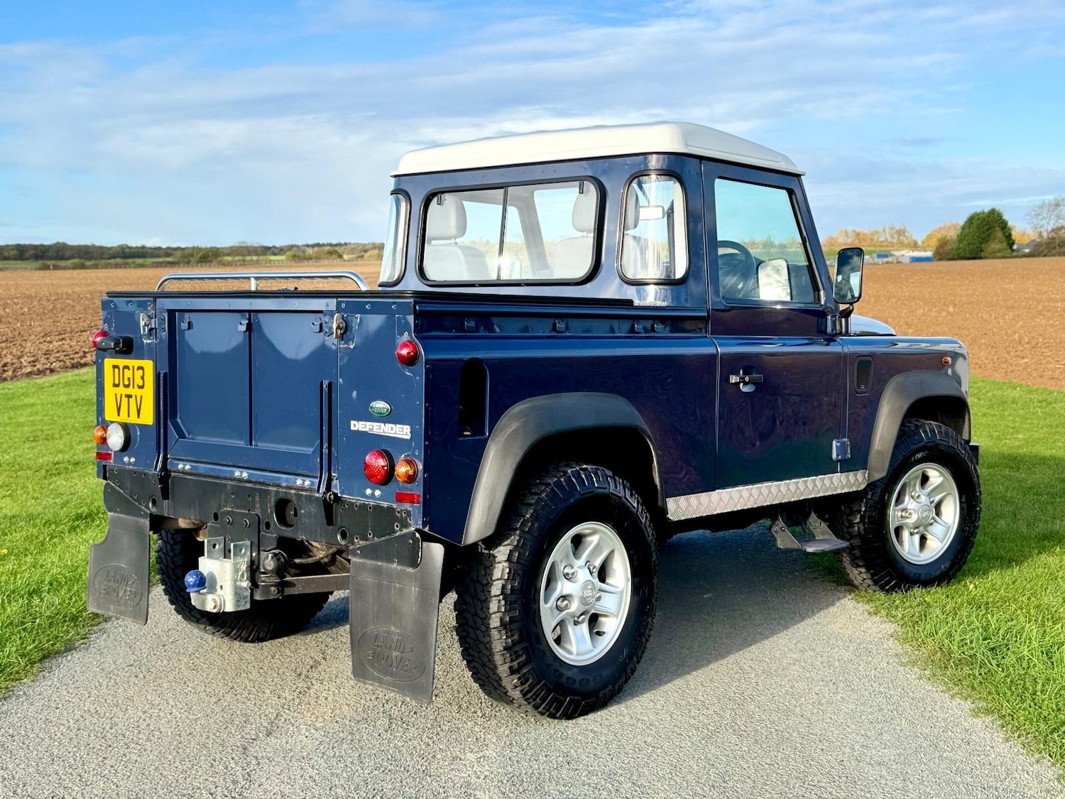 Used Land Rover Defender 2013 for sale - 76450050: Photo 14