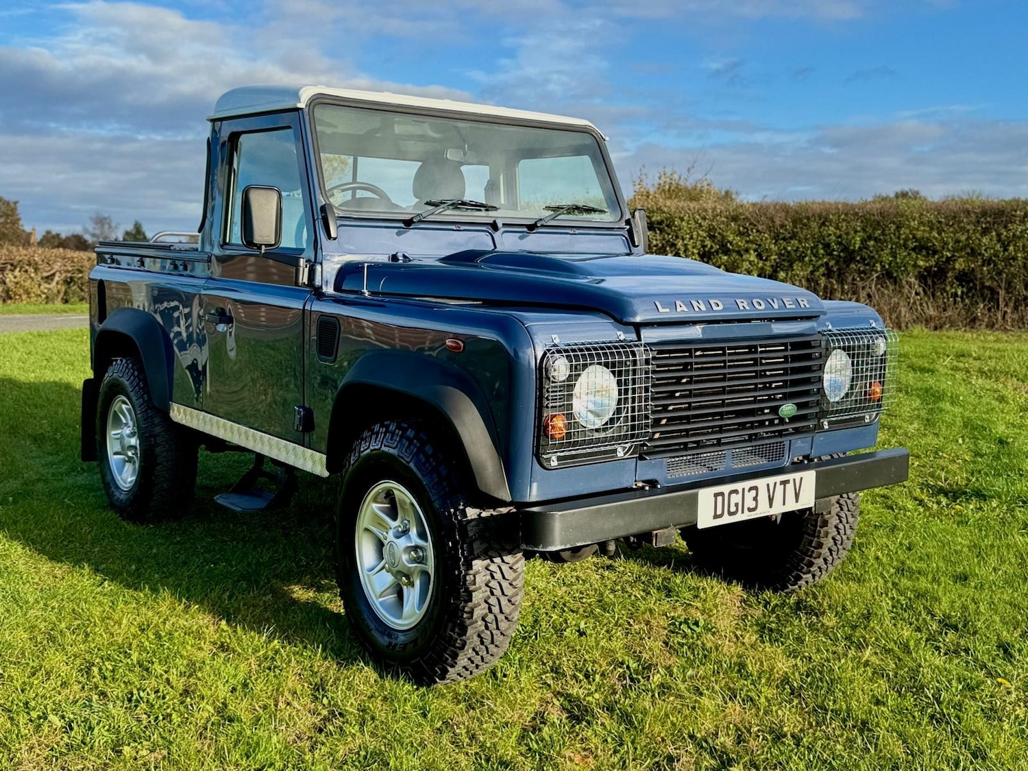 Used Land Rover Defender 2013 for sale - 76450050: Photo 16