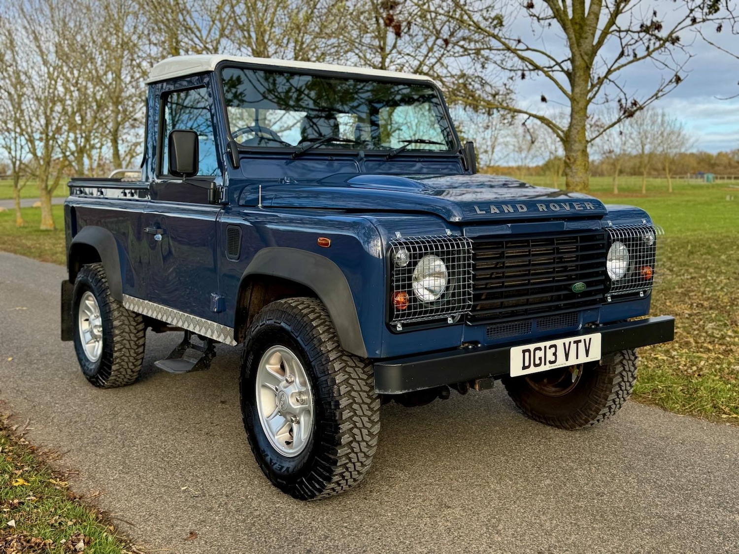 Used Land Rover Defender 2013 for sale - 76450050: Photo 17
