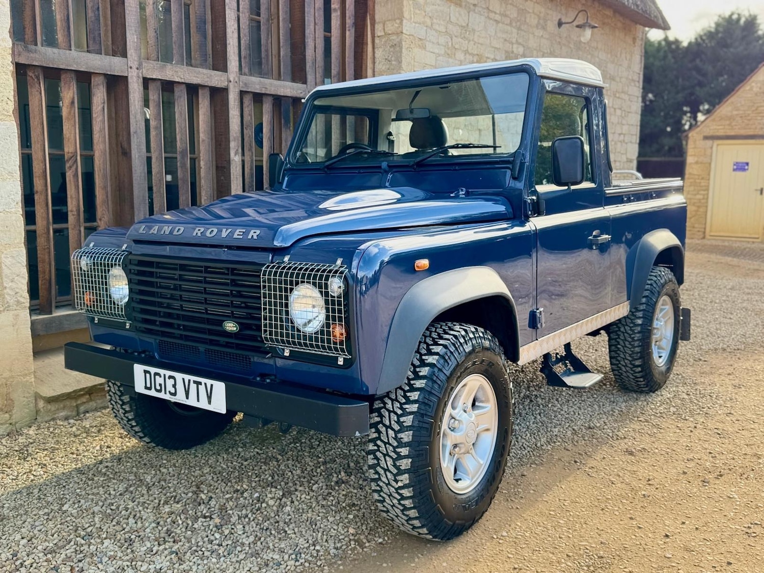 Used Land Rover Defender 2013 for sale - 76450050: Photo 9