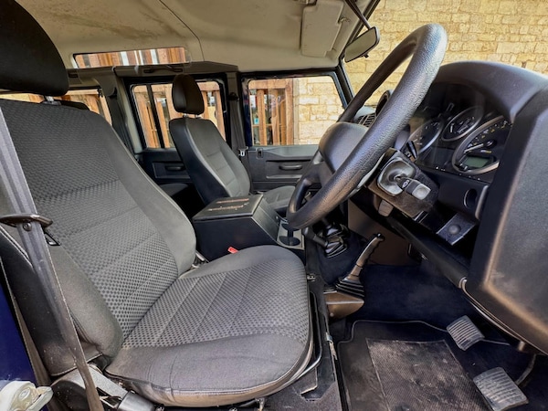 Used Land Rover Defender 2012 for sale - 76233852: Photo 14