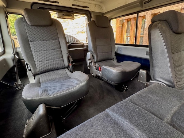 Used Land Rover Defender 2012 for sale - 76233852: Photo 16