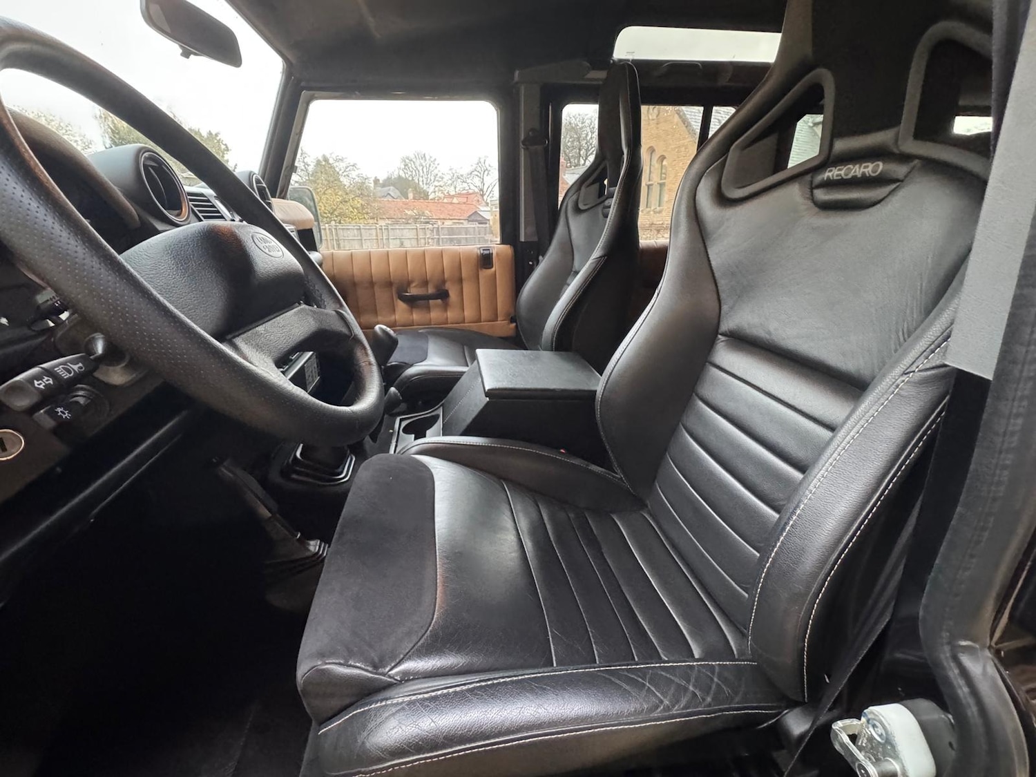 Used Land Rover Defender 2021 for sale - 76463986: Photo 16