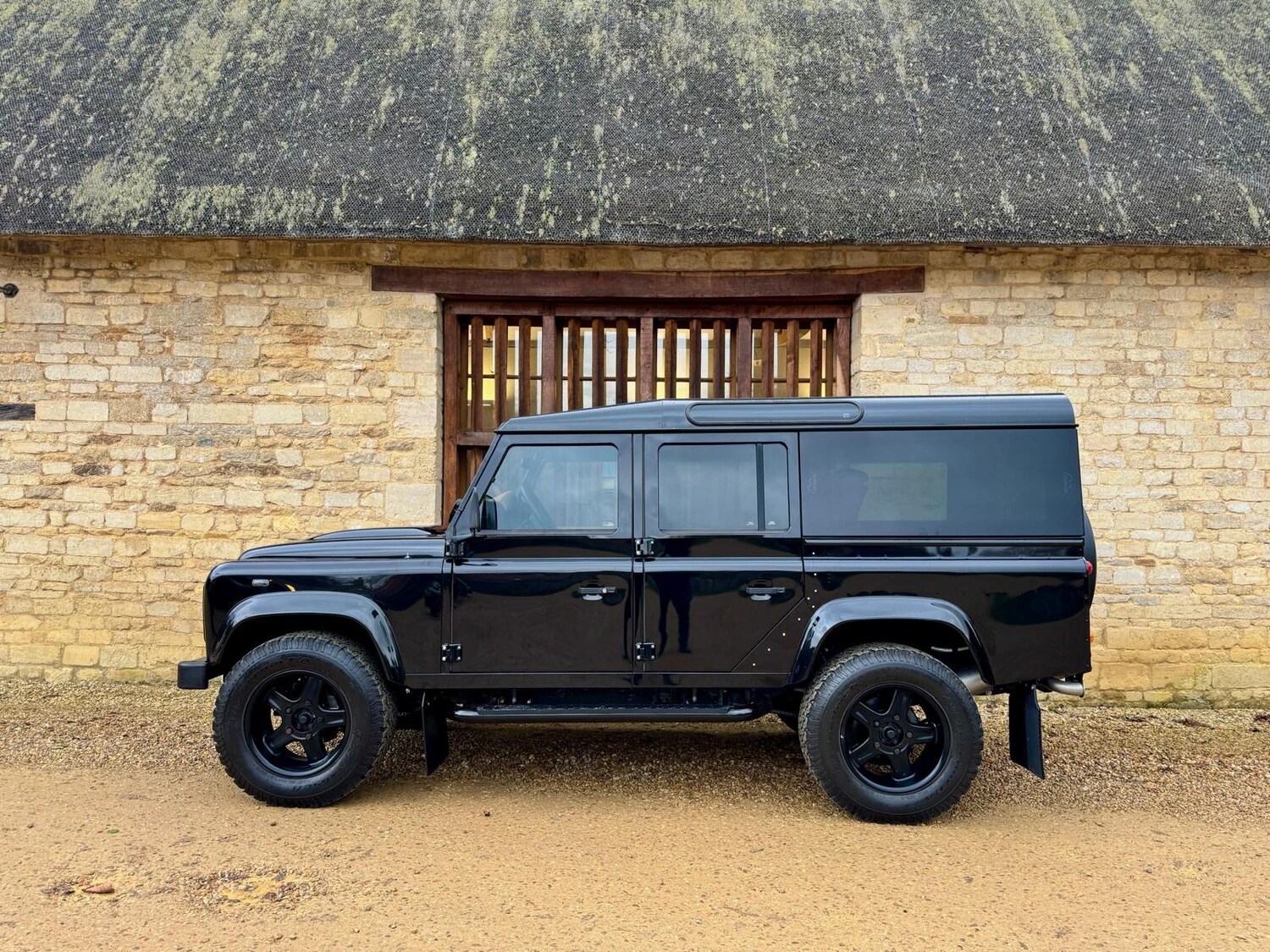 Used Land Rover Defender 2021 for sale - 76463986: Photo 3