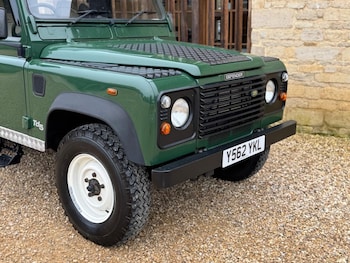 Used Land Rover Defender 2001 for sale - 78352246: Photo