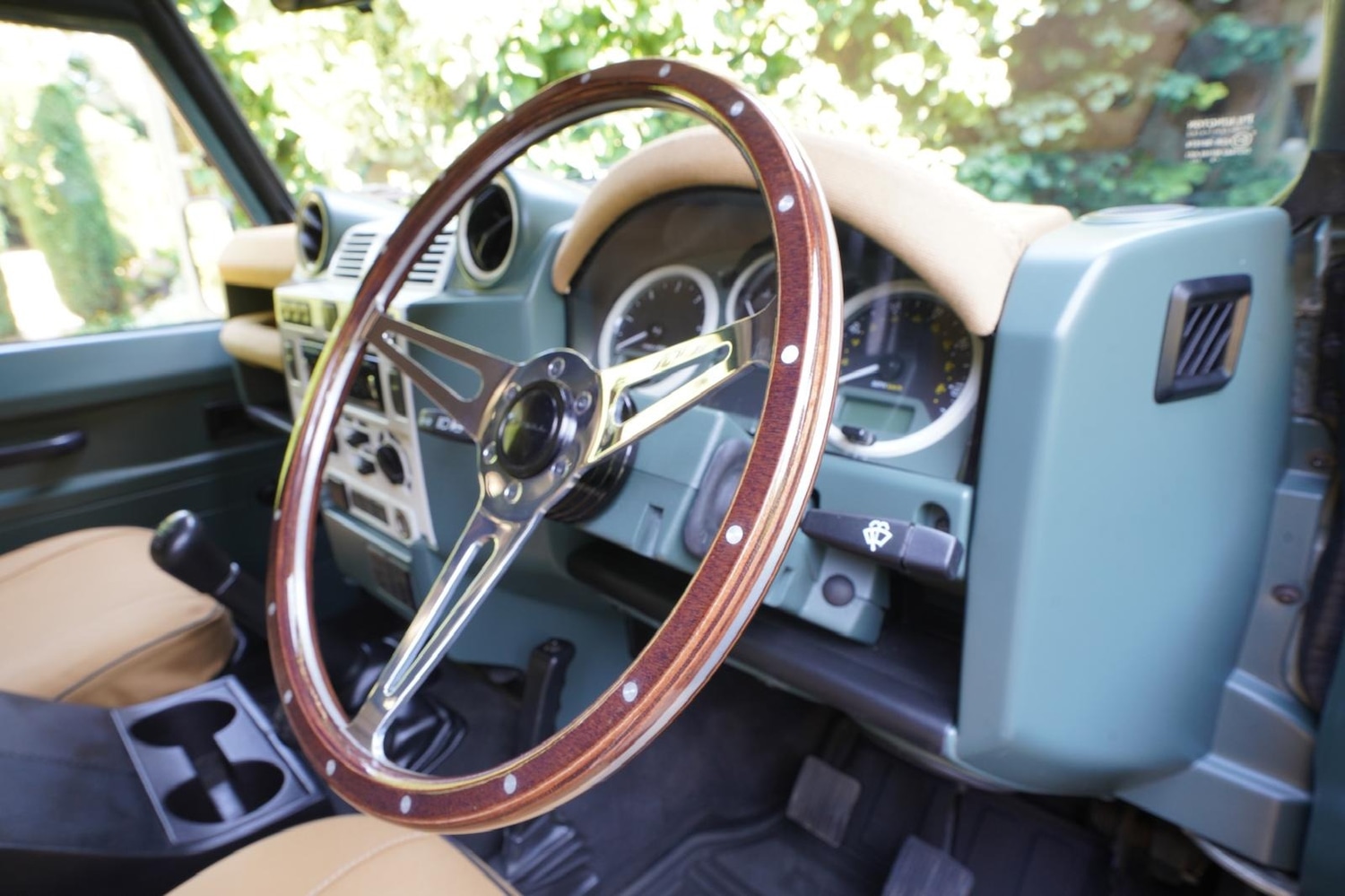 Used Land Rover Defender 2013 for sale - 76652938: Photo 30