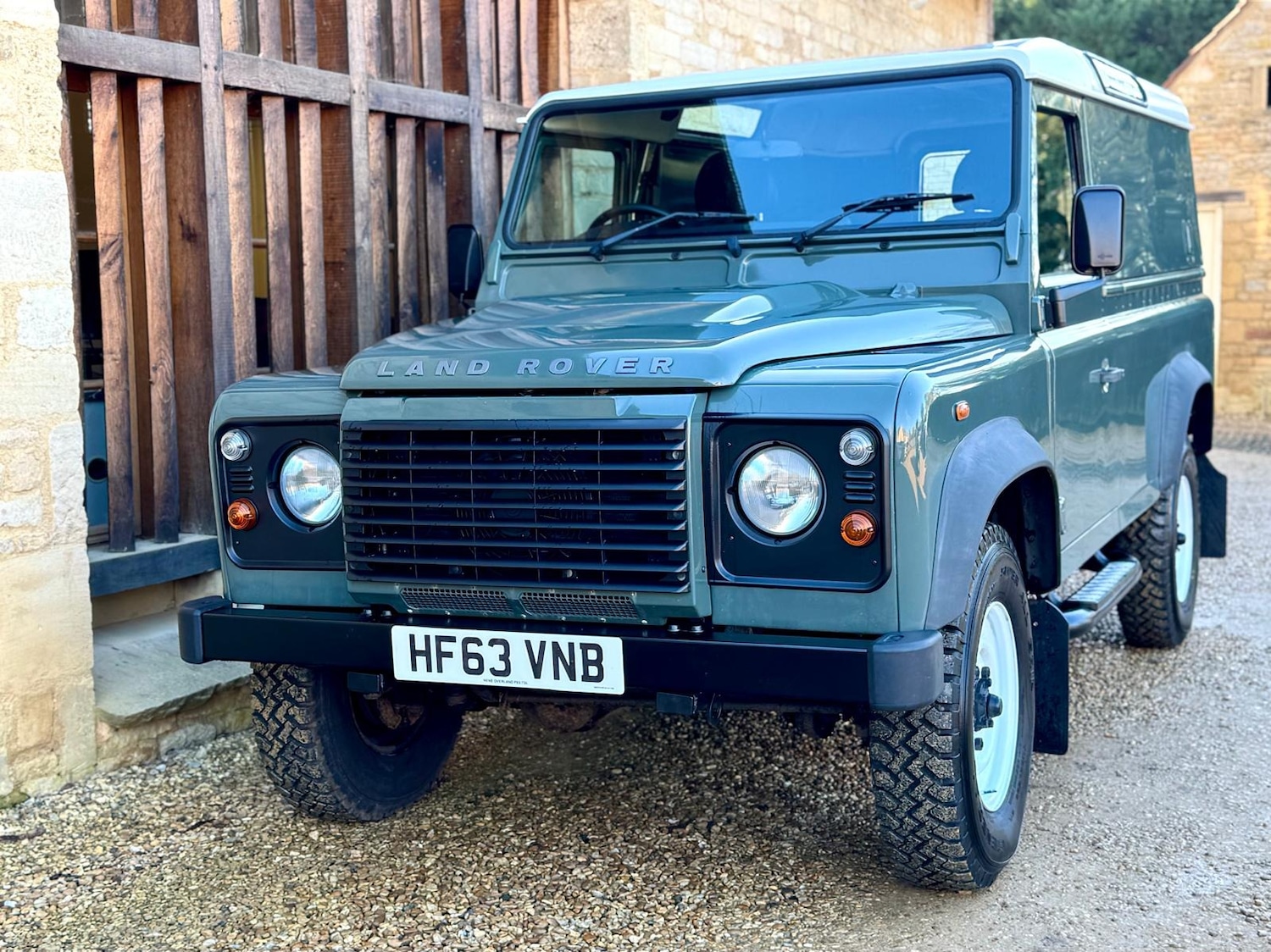 Used Land Rover Defender 2013 for sale - 76652938: Photo 4