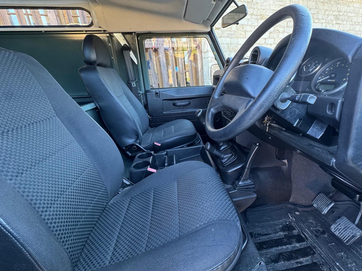 Used Land Rover Defender 2013 for sale - 76652938: Photo 43