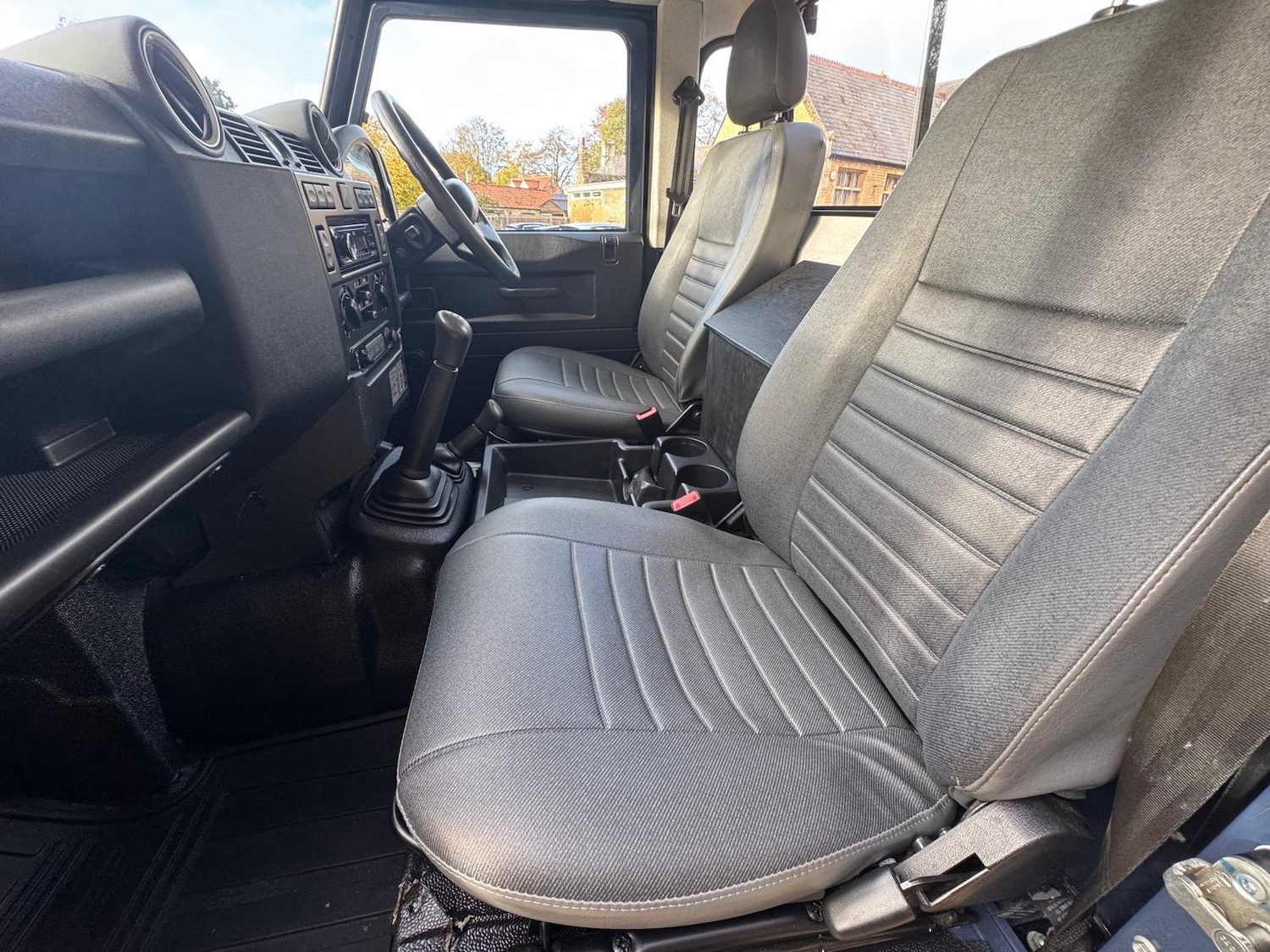 Used Land Rover Defender 2013 for sale - 76946321: Photo 10