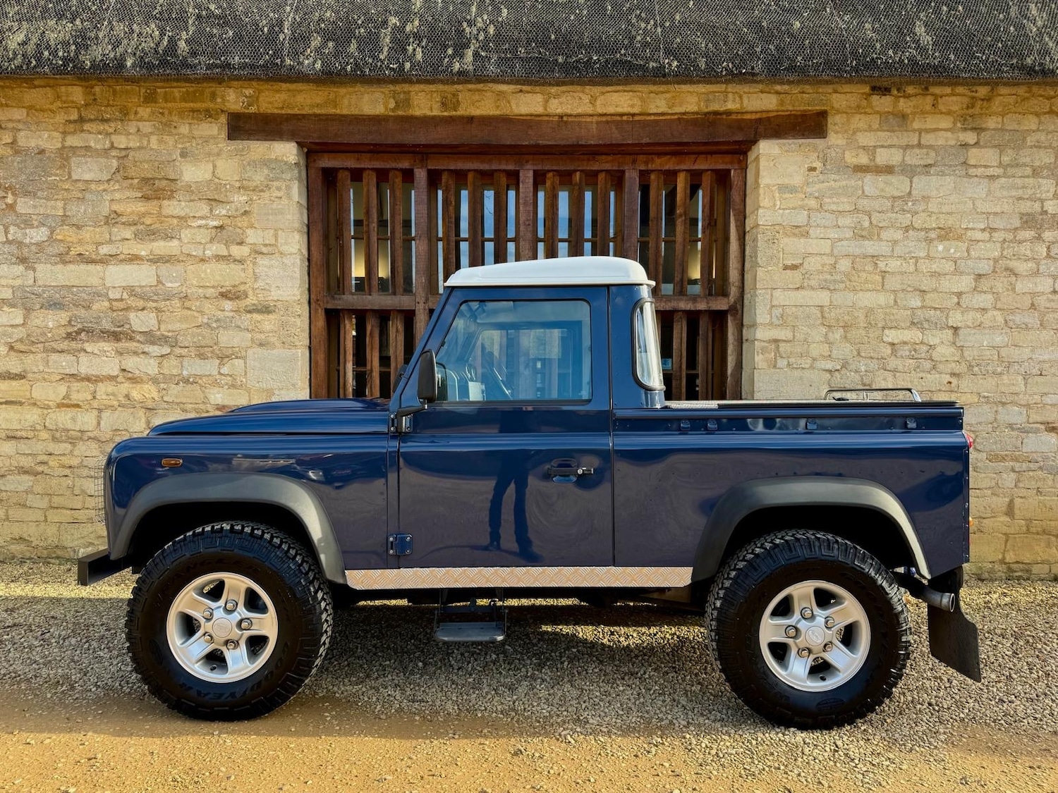 Used Land Rover Defender 2013 for sale - 76946321: Photo 2