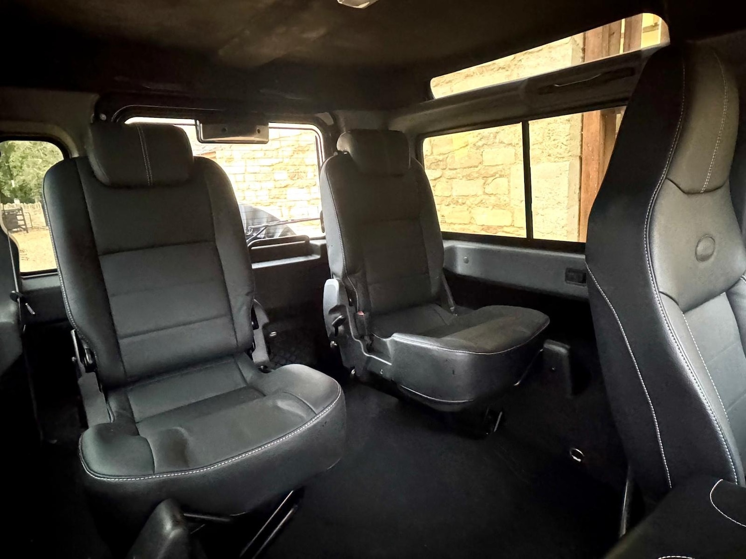 Used Land Rover Defender 2015 for sale - 76450313: Photo 12