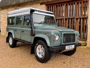 Land Rover Defender feature image