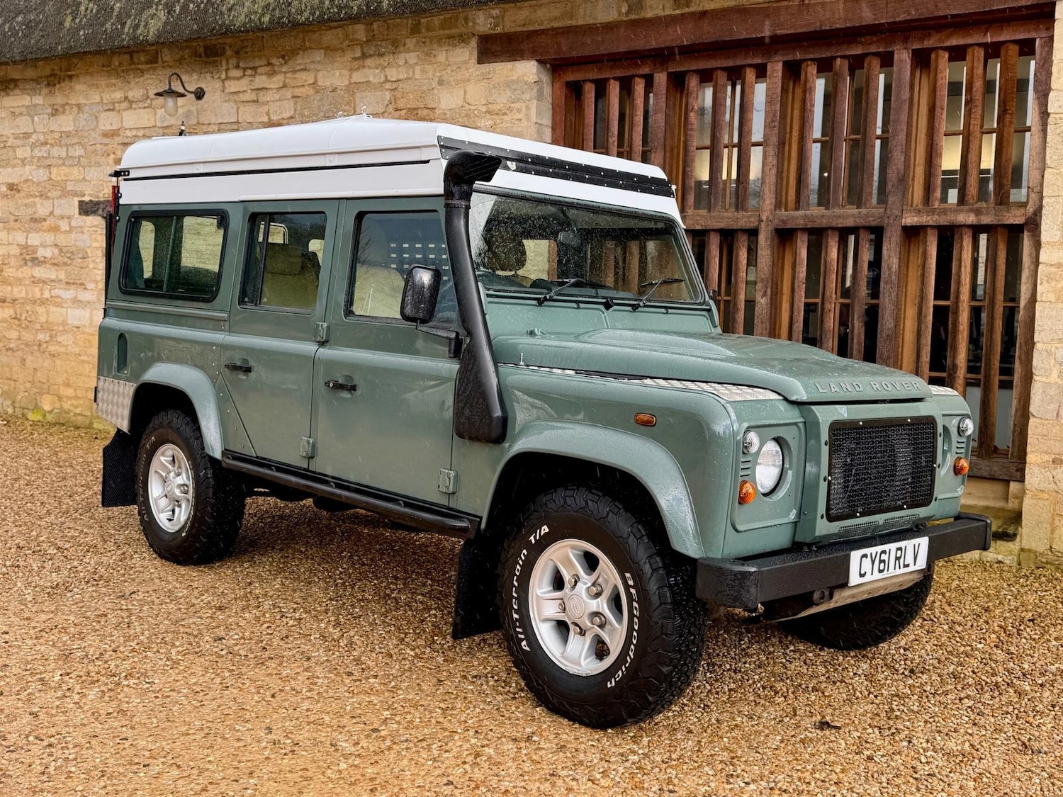 Used Land Rover Defender 2011 for sale - 77570401: Photo 4