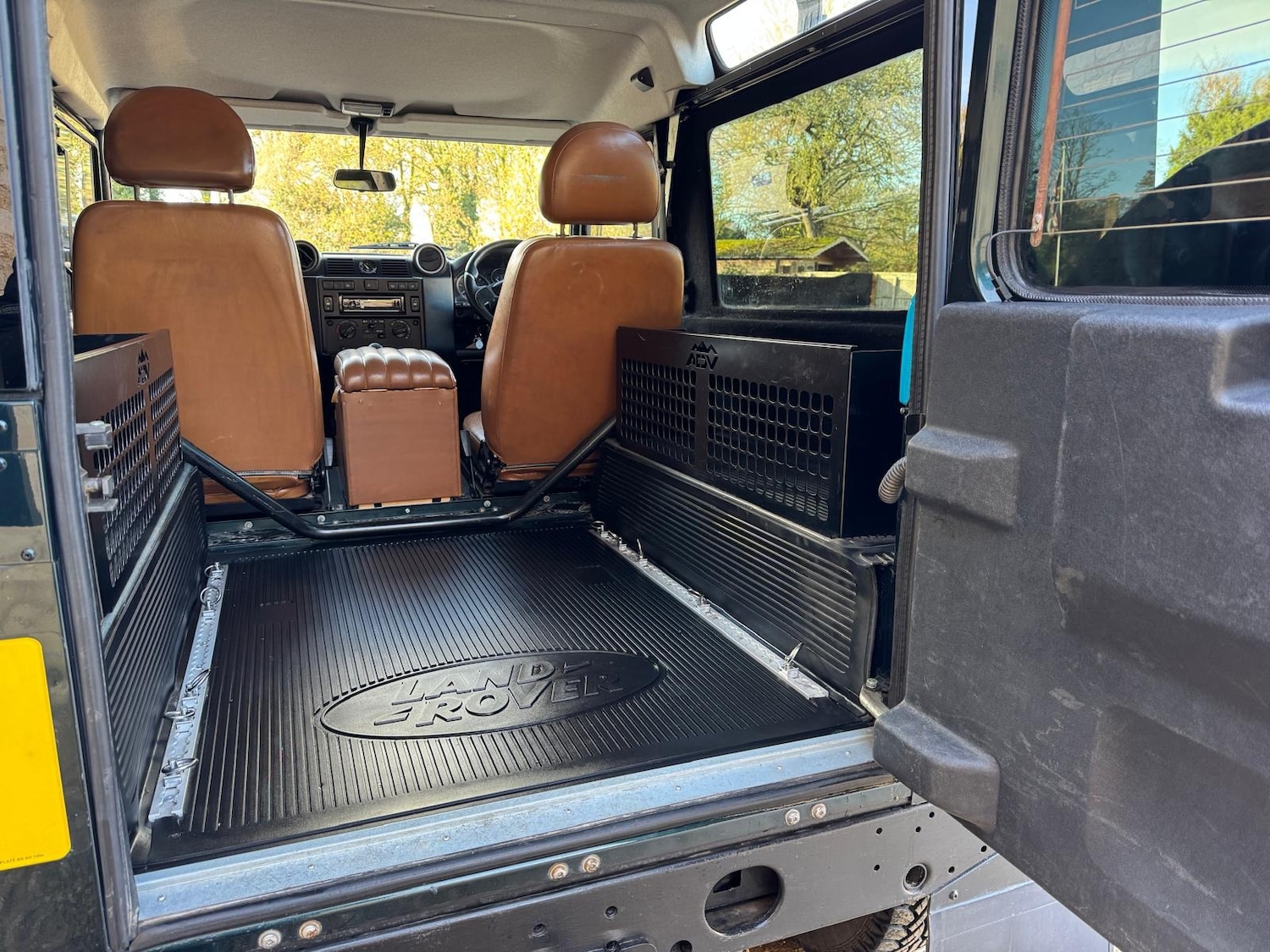 Used Land Rover Defender 2013 for sale - 76707625: Photo 9