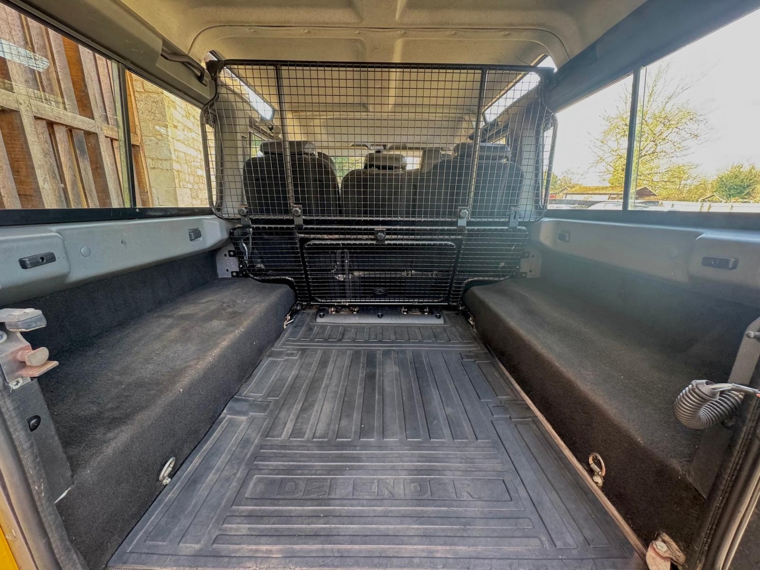 Used Land Rover Defender 2012 for sale - 77718235: Photo 11